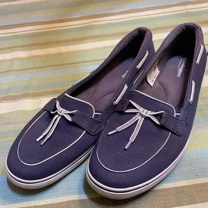 Women’s Grasshoppers size 10